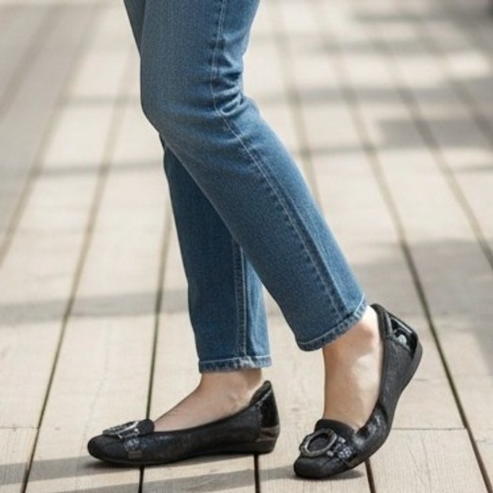 Anne Klein AK Sport Women Ballet Flat 8.5 Professional Work Wear Black Shimmer